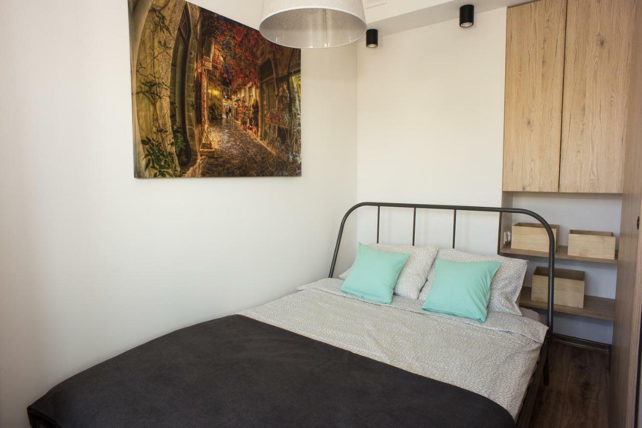 Atrium Apartment Z Garazem Torun Exterior photo